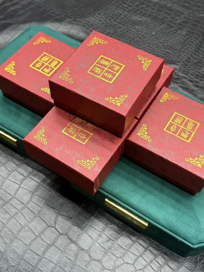 原创节日风格轻奢风礼盒y212