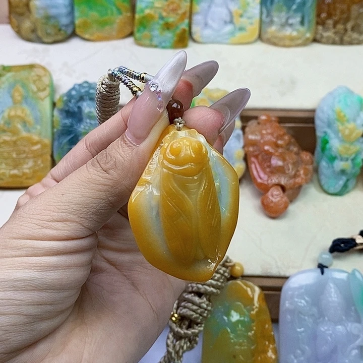 翡翠未镶嵌颈饰翡翠