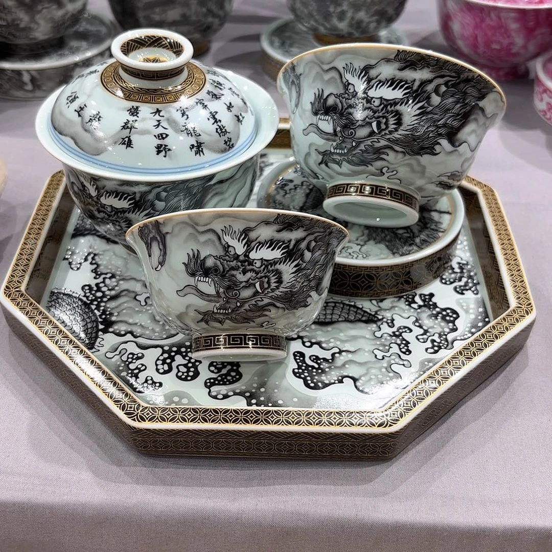 瓷片景德镇瓷器精品陈列