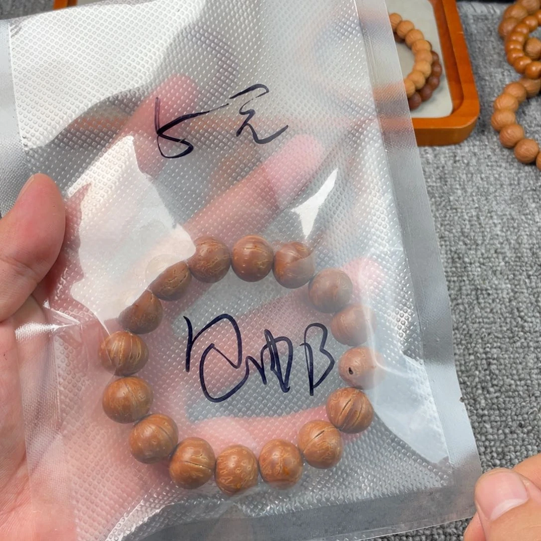 猴头核桃手串小桃光珠手串