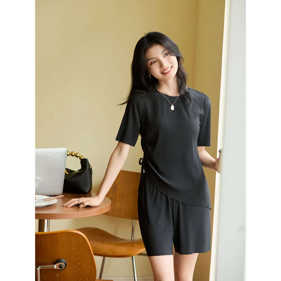 0459A/B/D柒量一裁小个子黑色冰氧垂感芊芊褶T恤半裙阔腿短裤套装