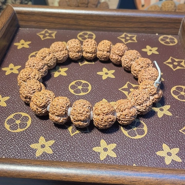 金刚菩提手串20mm夹板梅花双龙