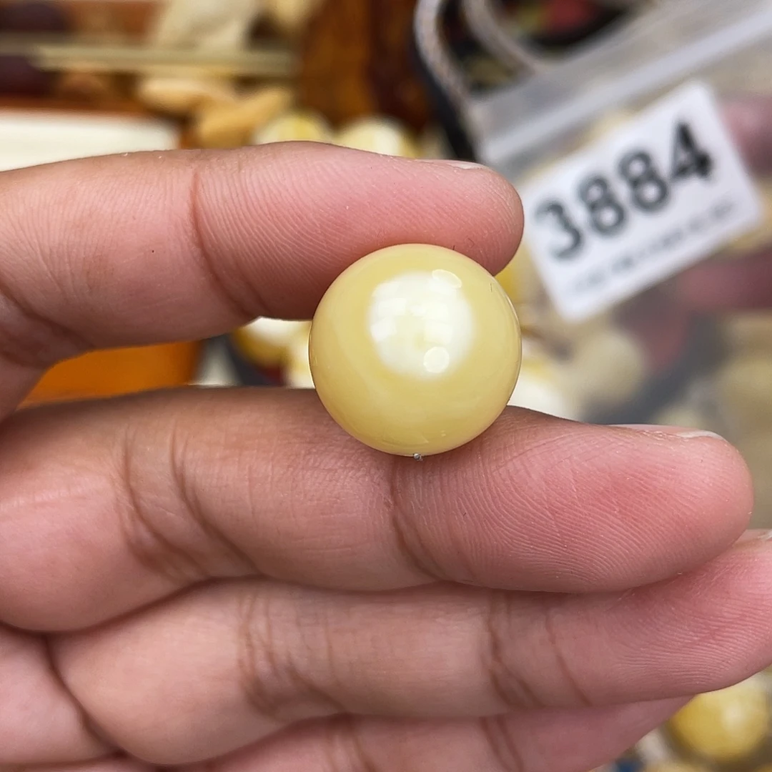 蜜蜡未镶嵌珠宝奇石16.7