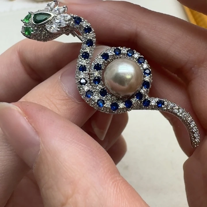 胸饰未镶嵌海水珍珠