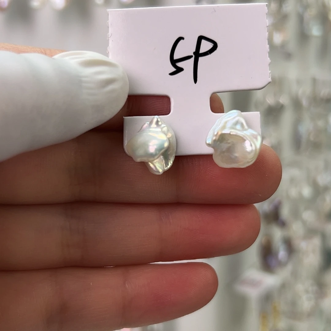 非金属巴洛克花瓣耳饰