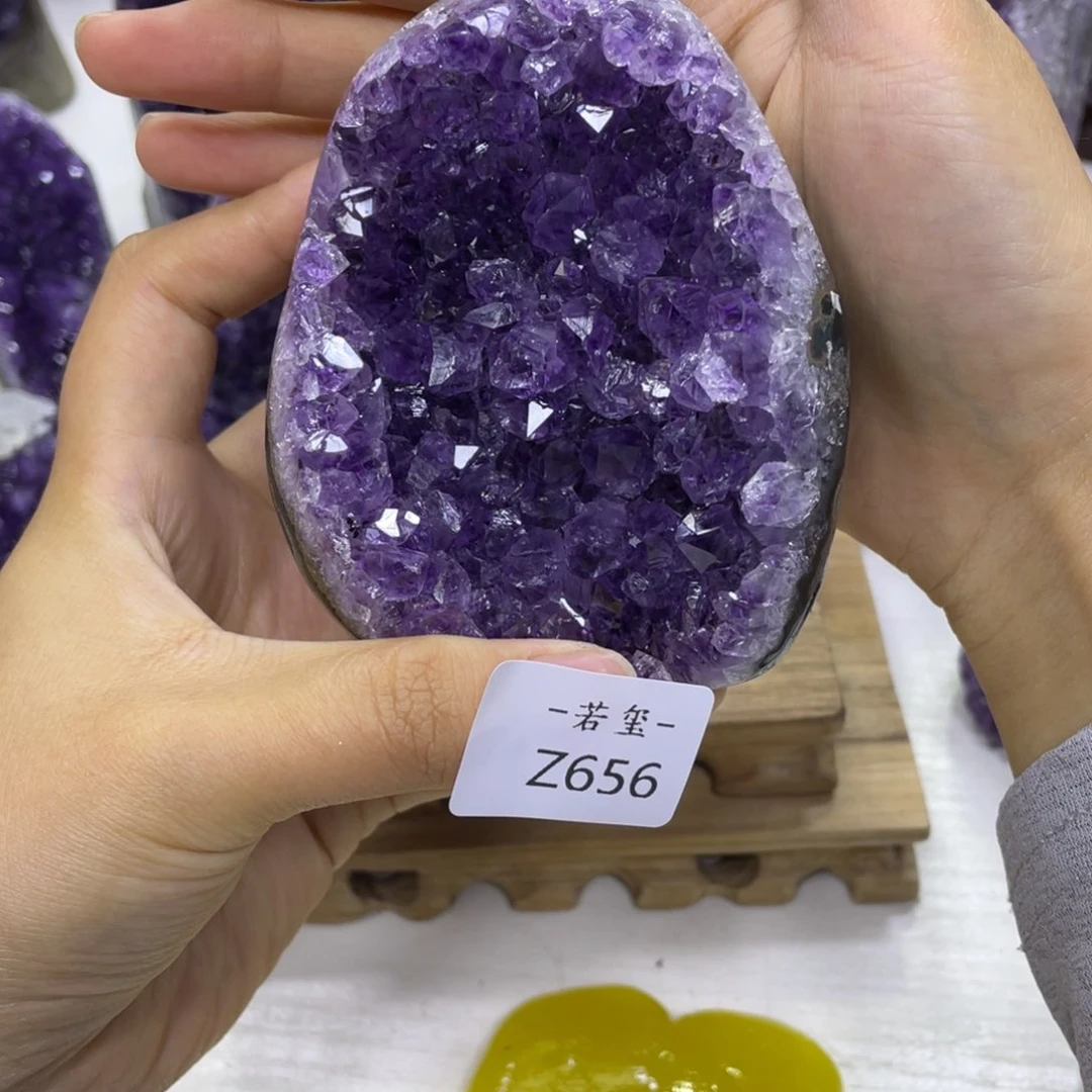乌拉圭紫水晶摆件Z656