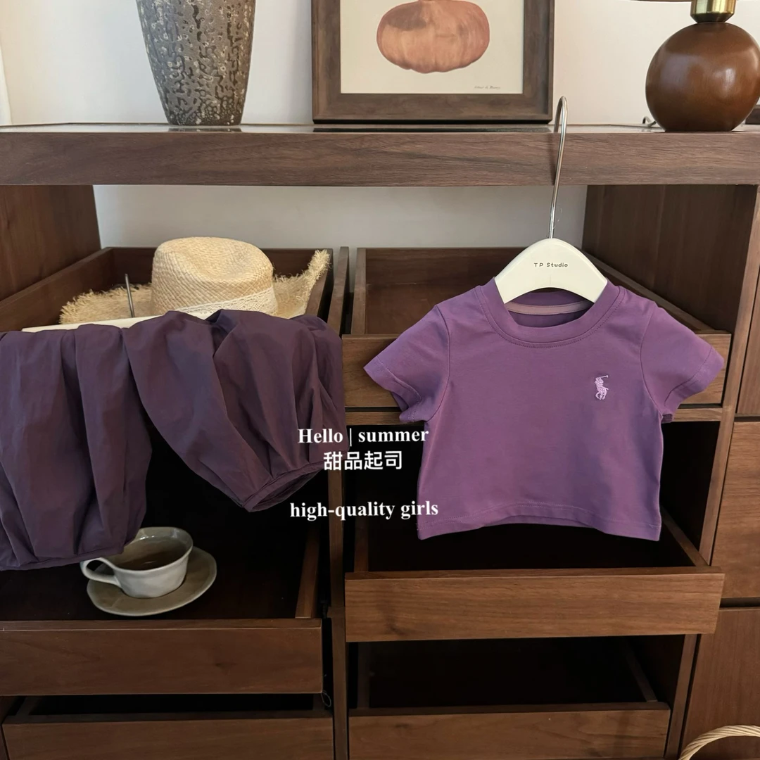 【甜品起司】拉夫女孩！葡萄紫韩国童装女宝宝刺绣T恤灯笼裤套装潮