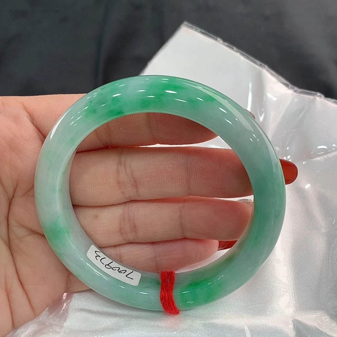 【闪购商品】翡翠手镯未镶嵌58，57/58