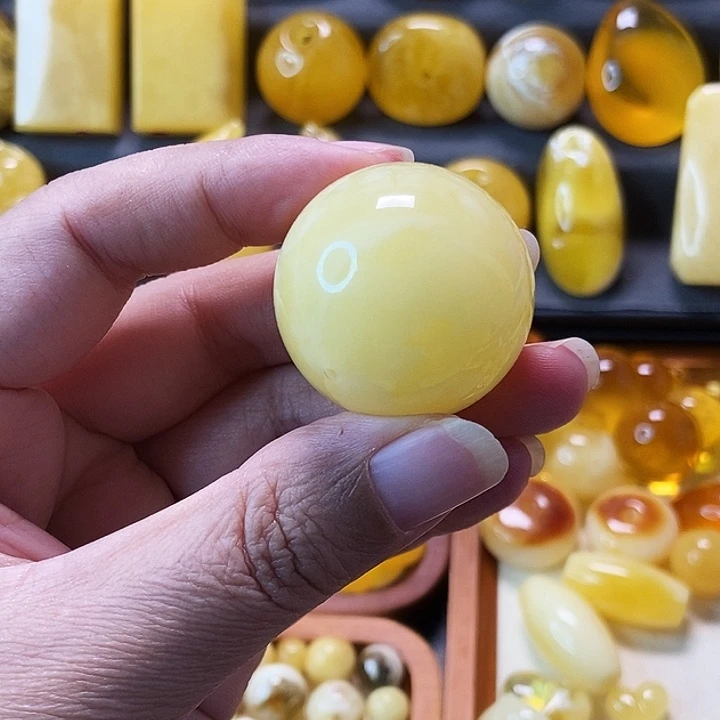 琥珀未镶嵌颈饰天然蜜蜡