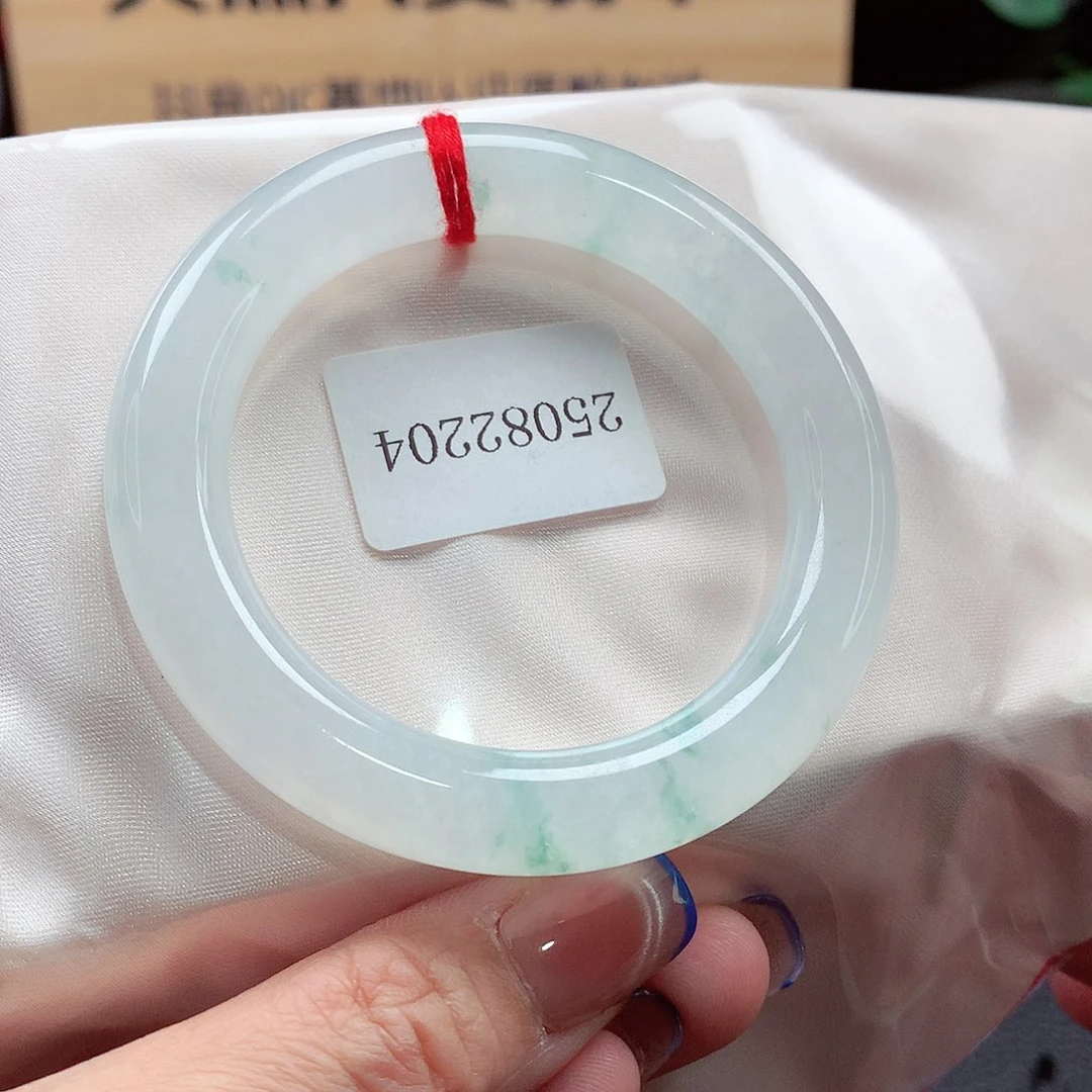 未镶嵌手镯（圆镯）翡翠88号，天然A货翡翠手镯