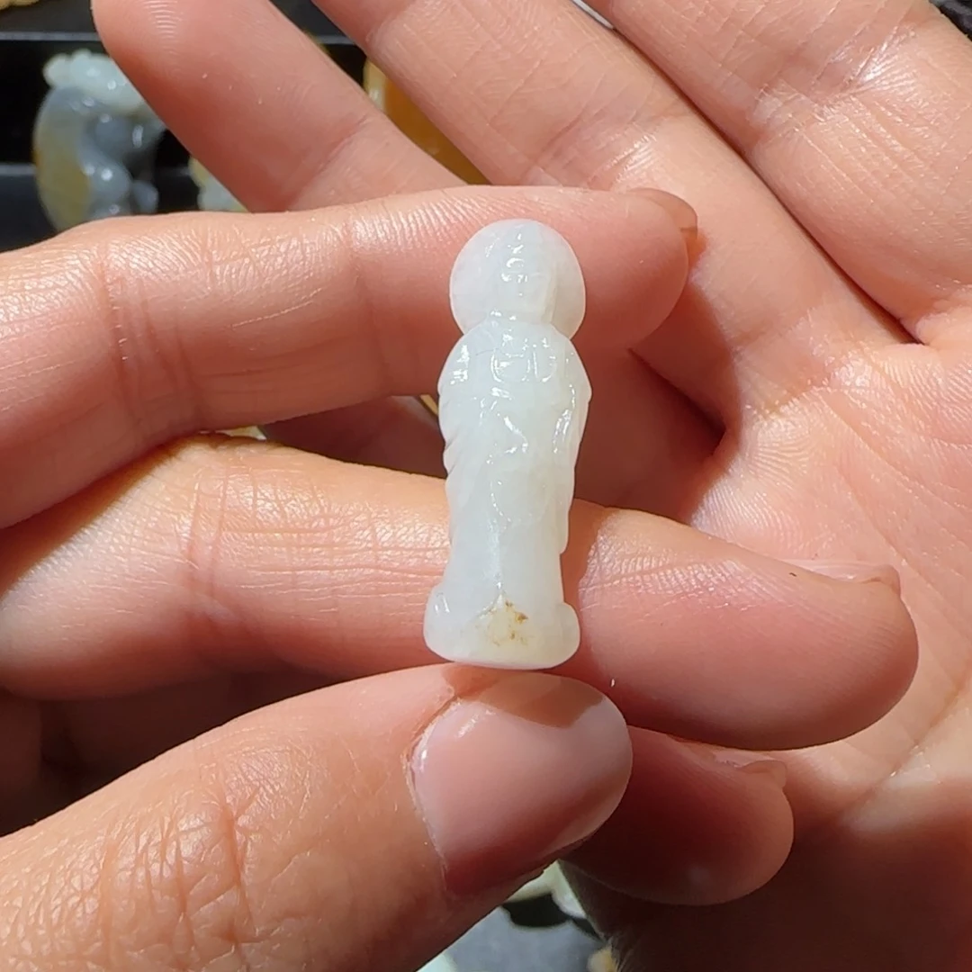 和田玉颈饰未镶嵌行***龍