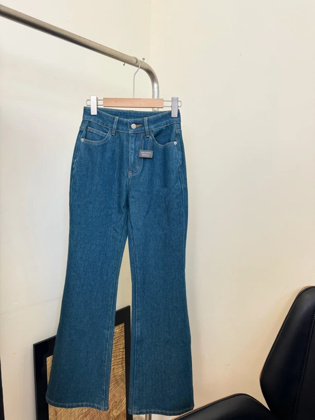 高品质微喇显瘦牛仔裤