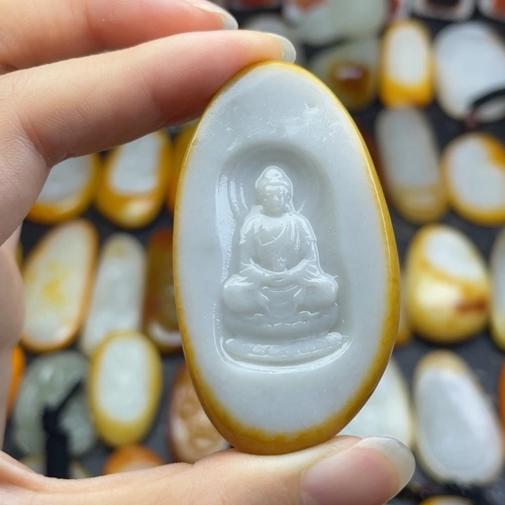 【闪购商品】颈饰未镶嵌和田玉