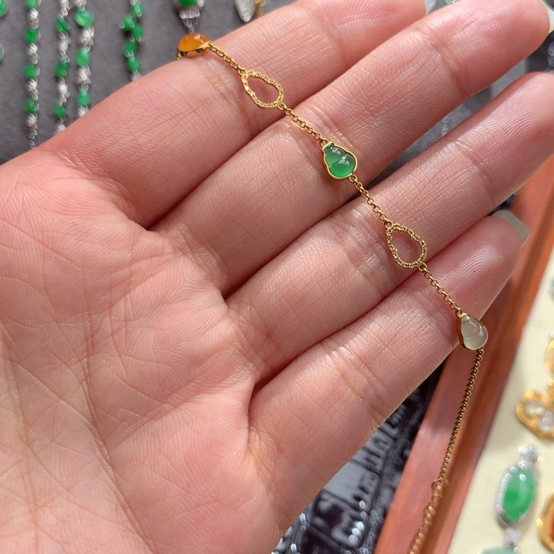 翡翠颈饰18K金镶嵌c***s翡翠