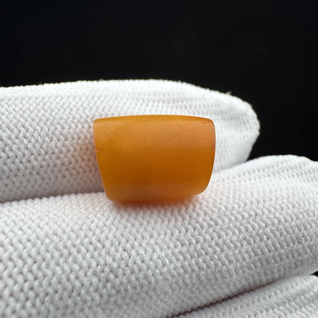 K6647天然蜜蜡-微瑕 老蜡马蹄 10*13.9mm 支持复检 假一罚十