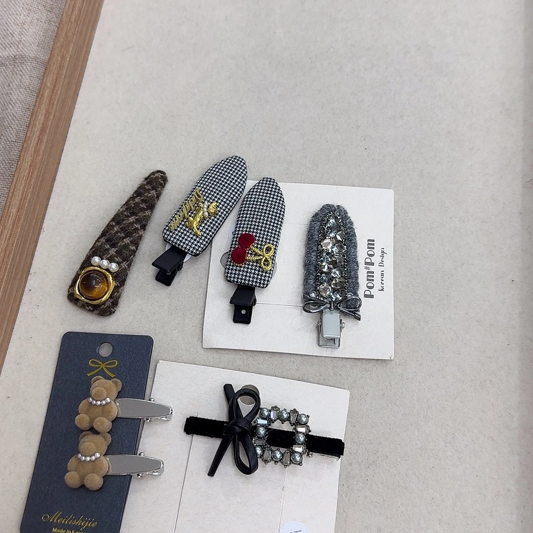 皮质铁合金夹子111