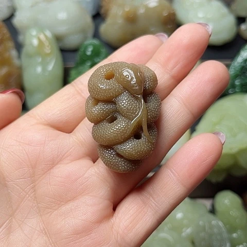 颈饰未镶嵌和田玉