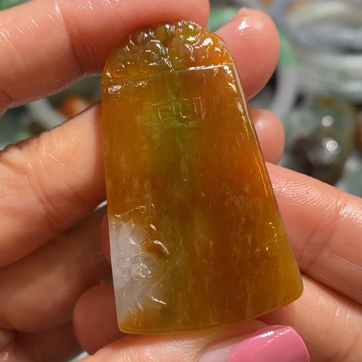 定制翡翠未镶嵌挂件