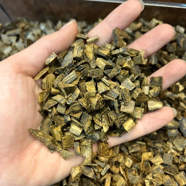 【乌身香料】 50克；天然熏香香料人参韵味