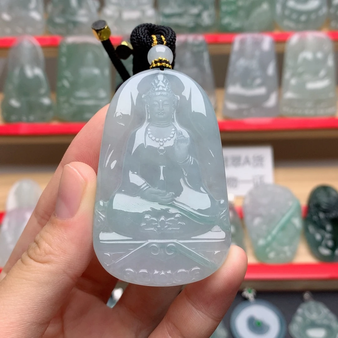 翡翠未镶嵌颈饰素衣