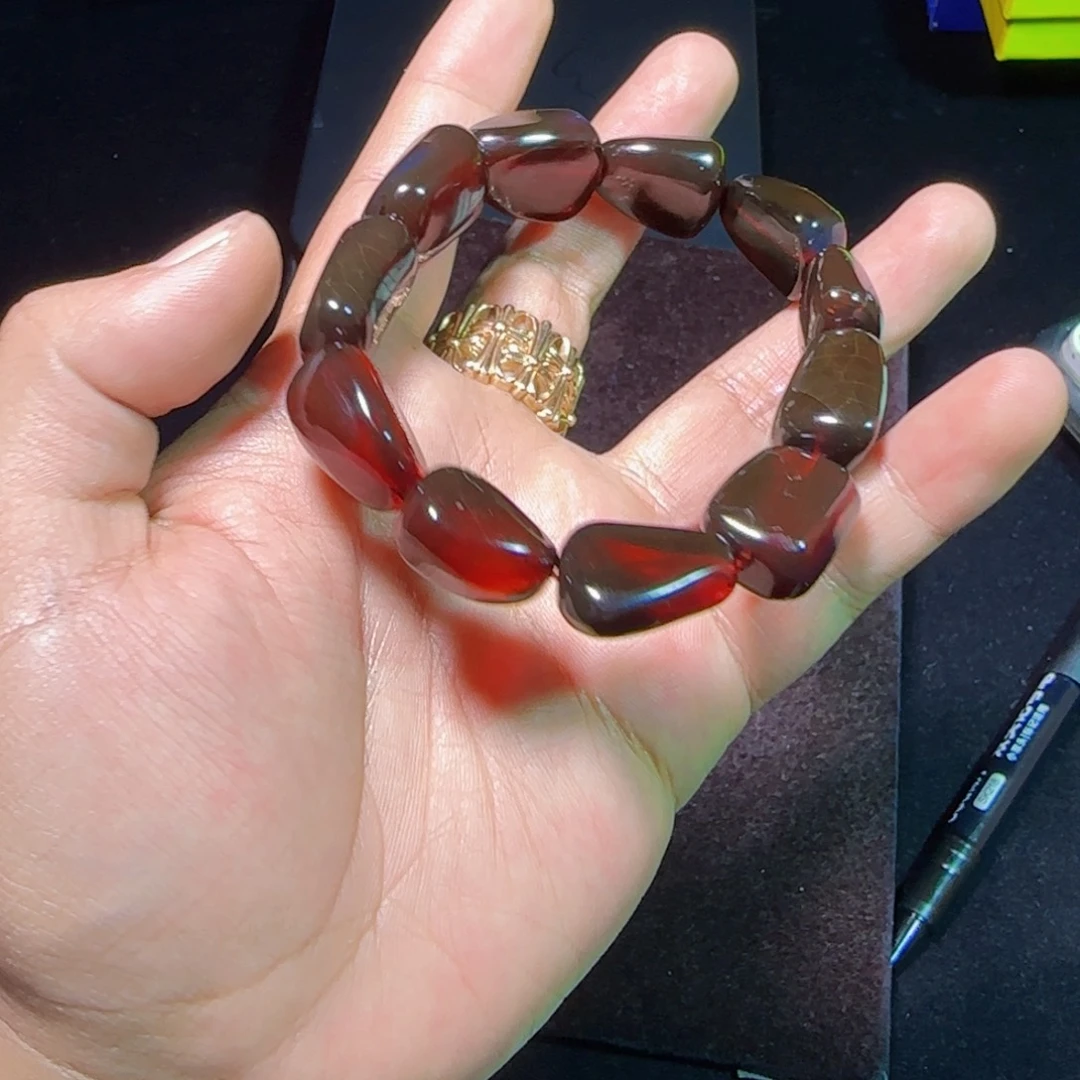 琥珀未镶嵌裸石琥珀