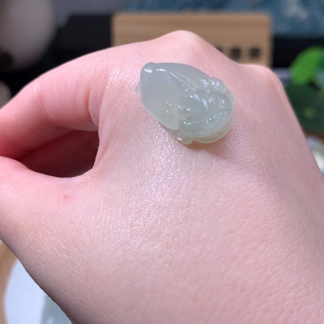 定制翡翠未镶嵌三角金蟾