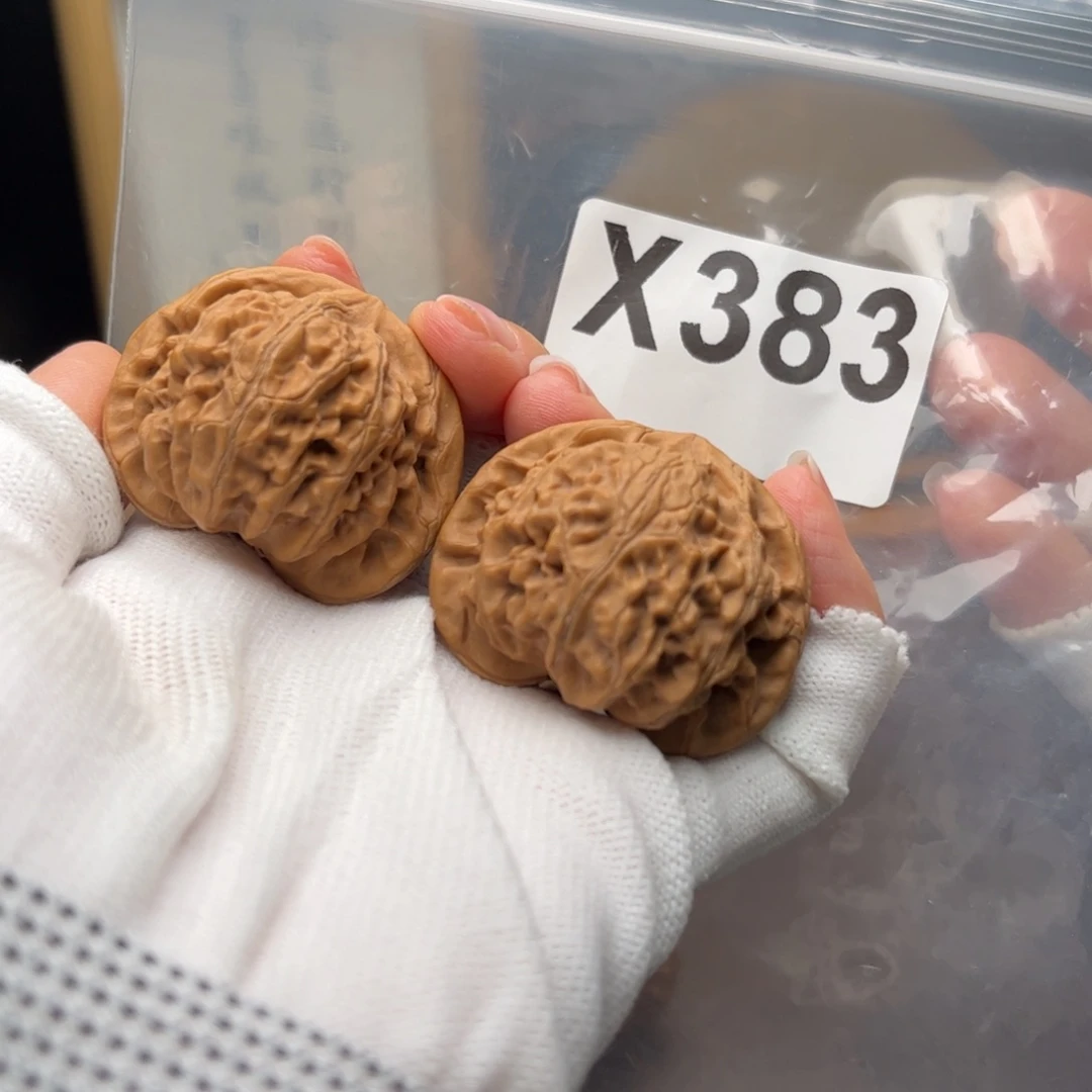 文玩核桃把件42左右宫灯x 383