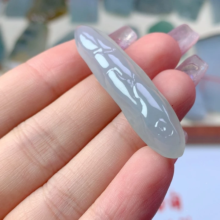 颈饰未镶嵌翡翠好