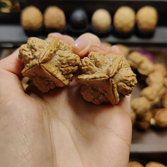 文玩核桃吊坠金蟾塔正奔34