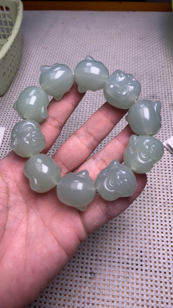 B81 23夜光佛公手串