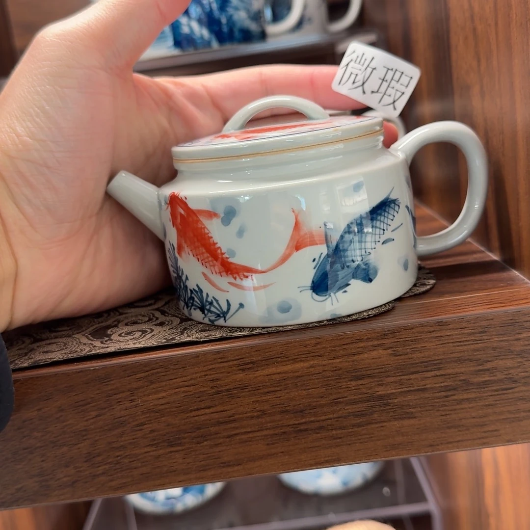 釉下手绘茶具微瑕