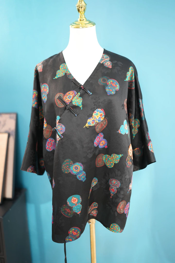 M097.v领女士上衣