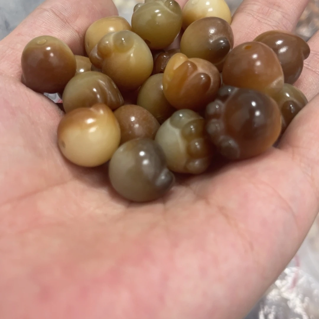 吊坠白玉菩提b16-17/10+10颗瑕猫爪