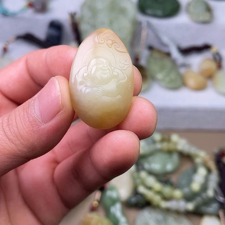 和田玉吊坠(赠链)未镶嵌