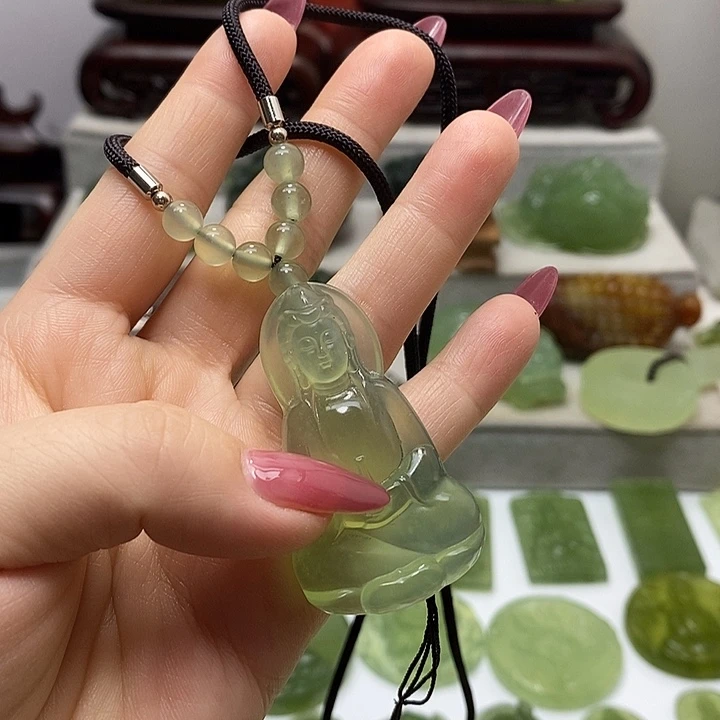 未镶嵌蛇纹石玉挂件