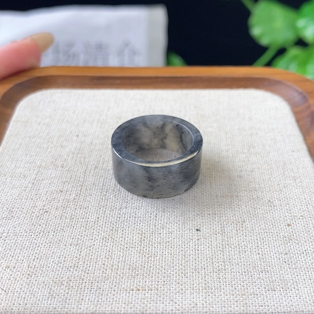 和田玉戒指未镶嵌A45点墨直切18.0不退换