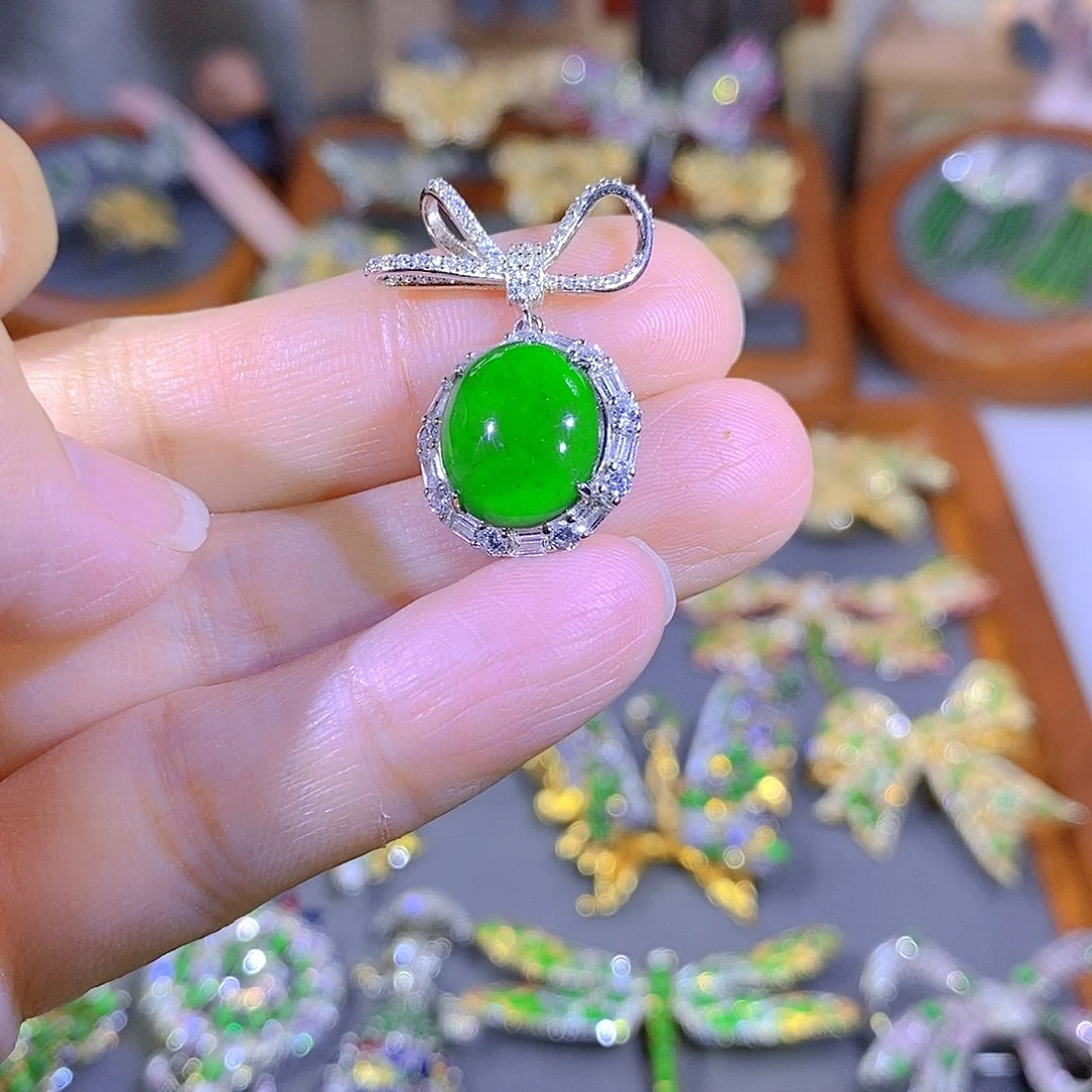 颈饰银S925镶嵌翡翠