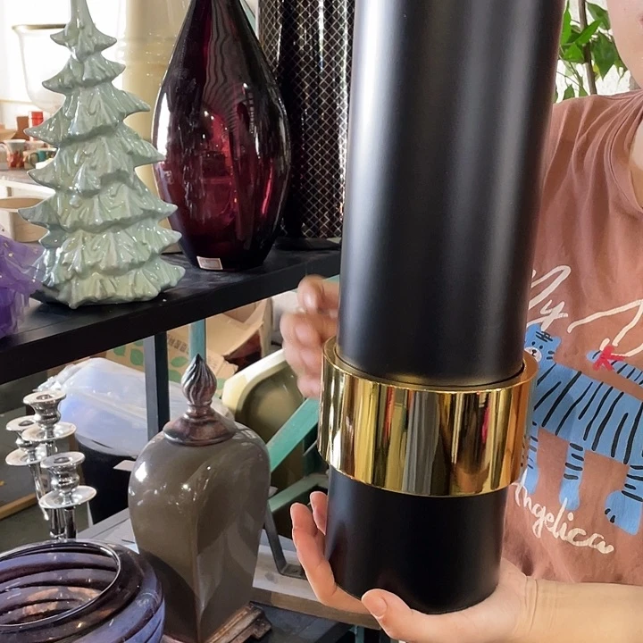 陶瓷花瓶部分（微瑕）