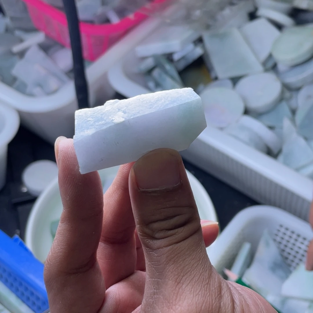 定制翡翠未镶嵌翡翠