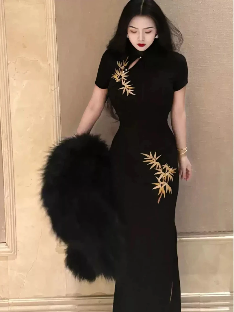 【爆爆推荐】2025夏新款自制新中式刺绣旗袍弹力西装 短袖金竹