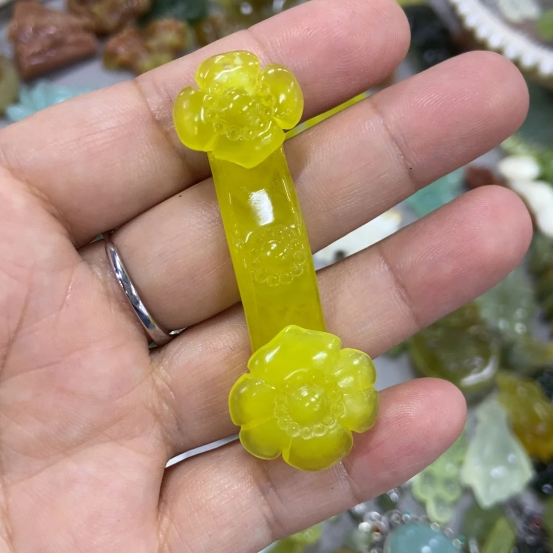 未镶嵌蛇纹石玉挂件
