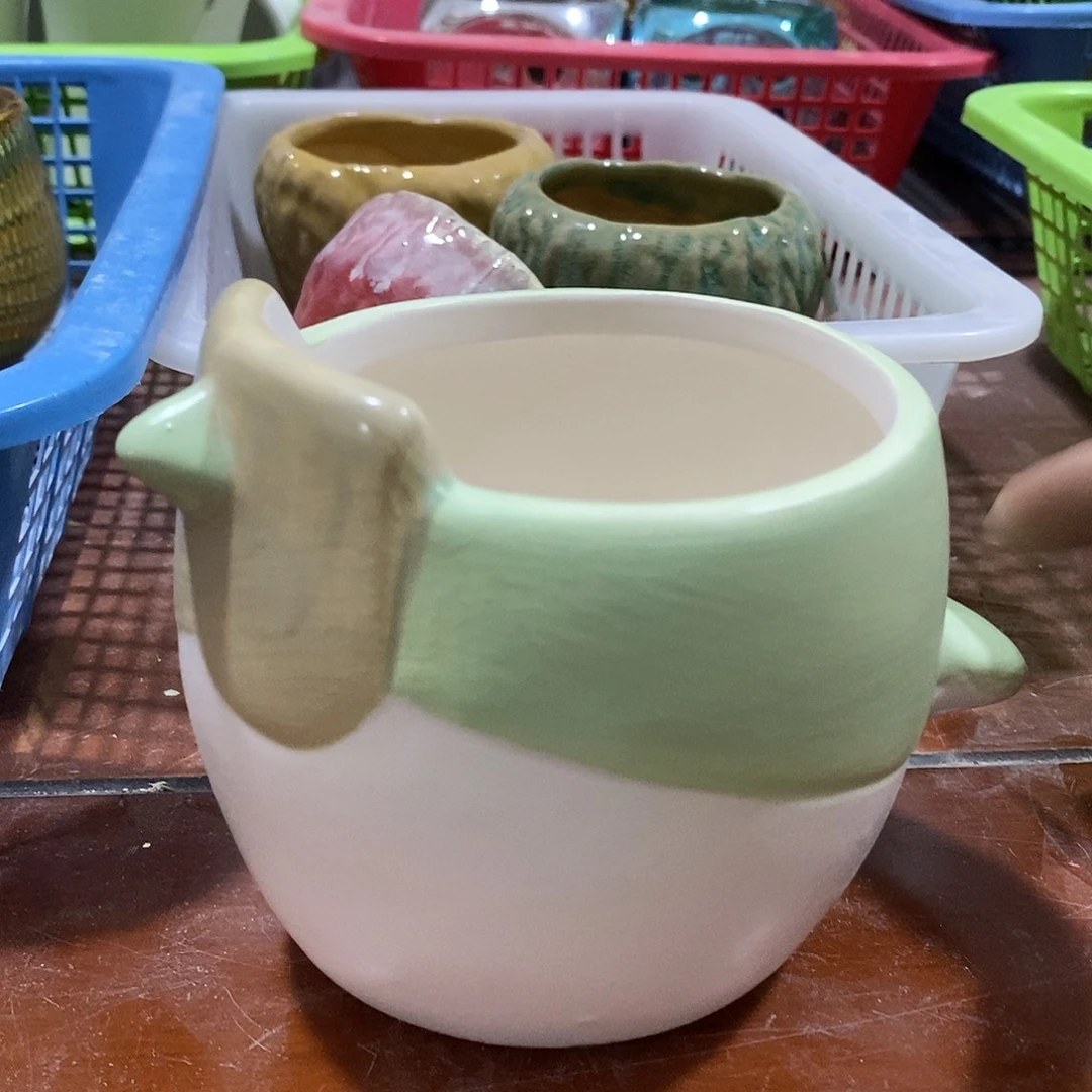 杯子陶盆有孔 瑕疵介意勿拍