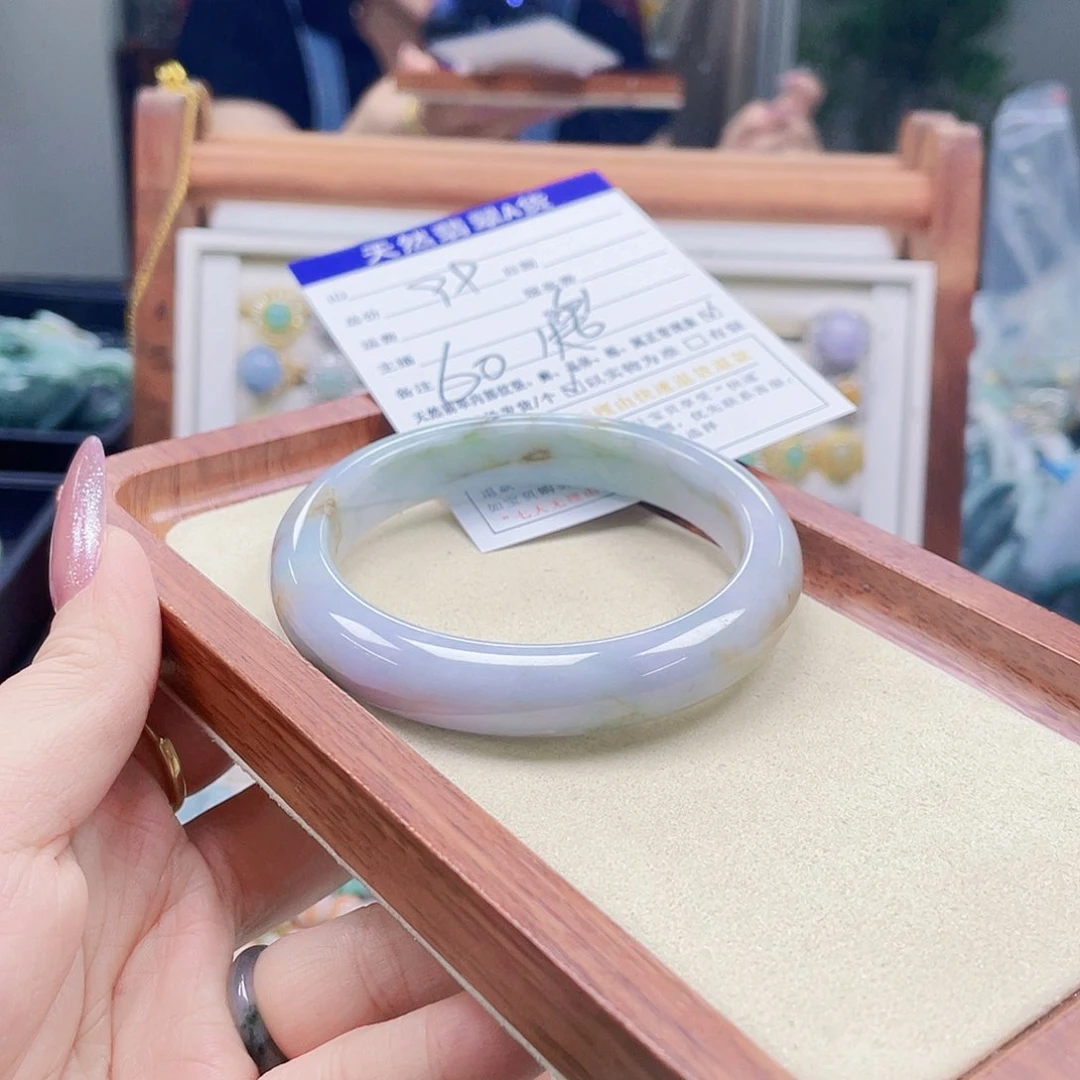 翡翠未镶嵌颈饰天然翡翠A货