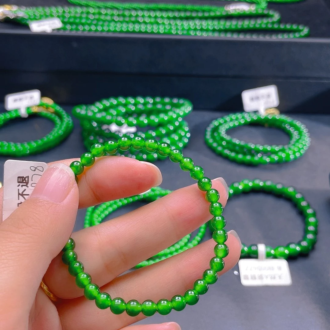 翡翠未镶嵌颈饰