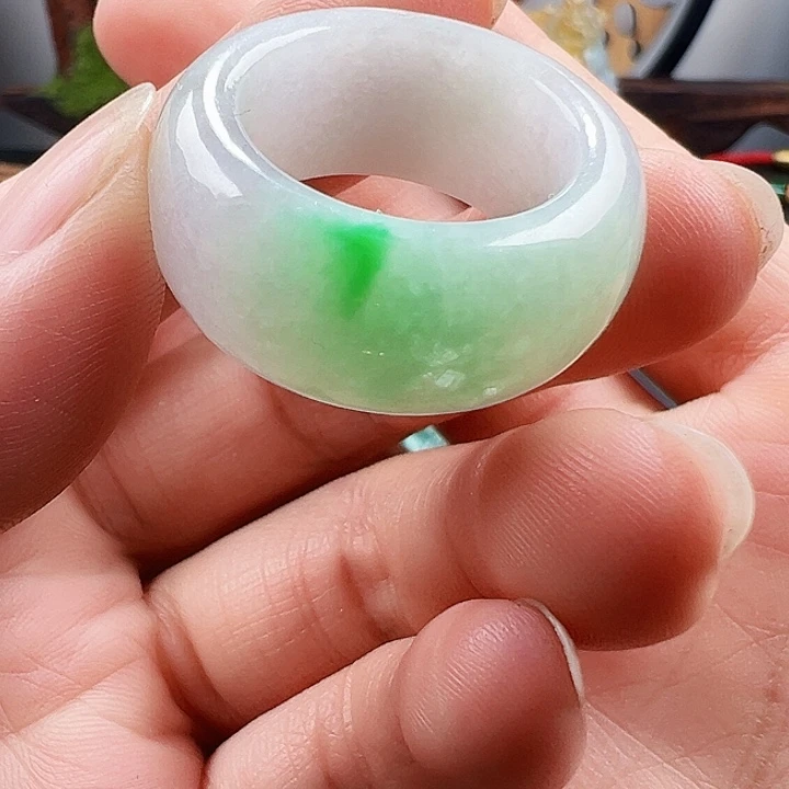 翡翠未镶嵌颈饰天然A货翡翠