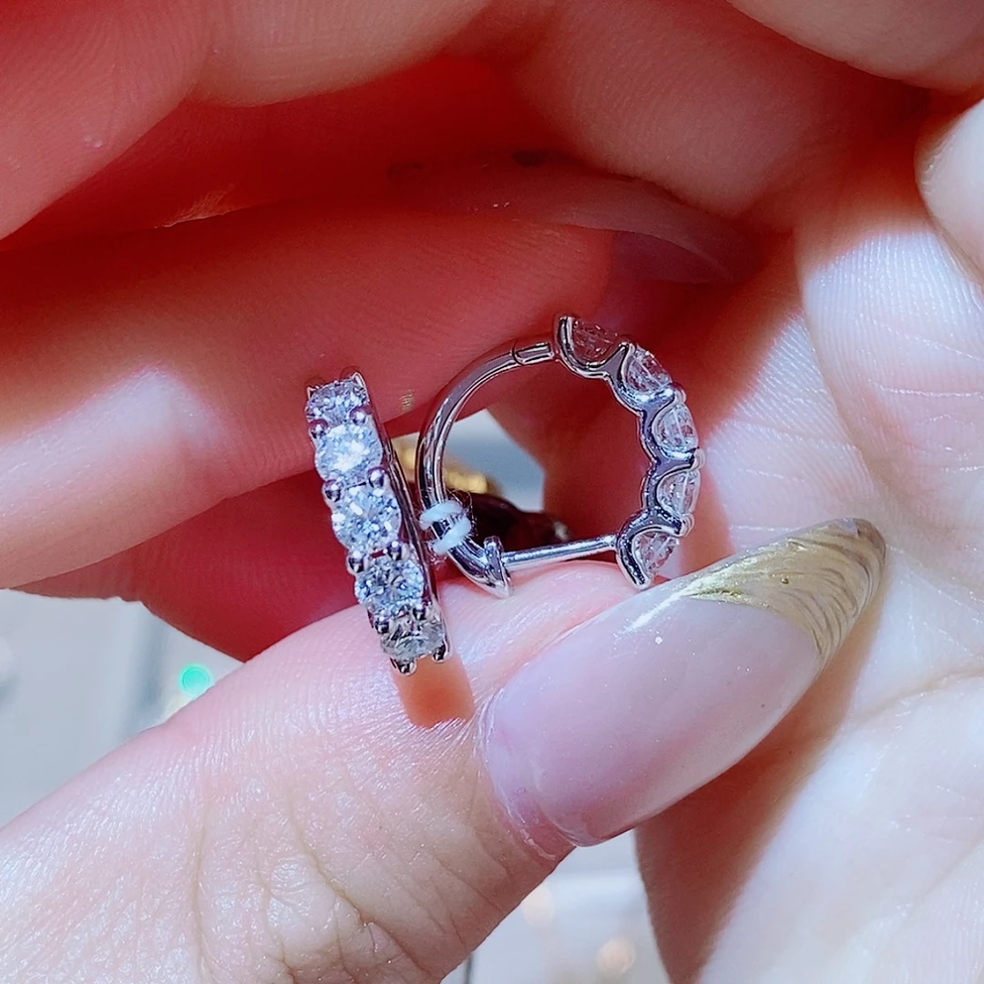 耳饰铂Pt950镶嵌实验室培育钻石1ct 时尚耳圈