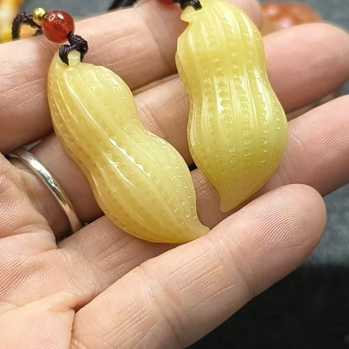 寿山石芙蓉石好事花生挂坠