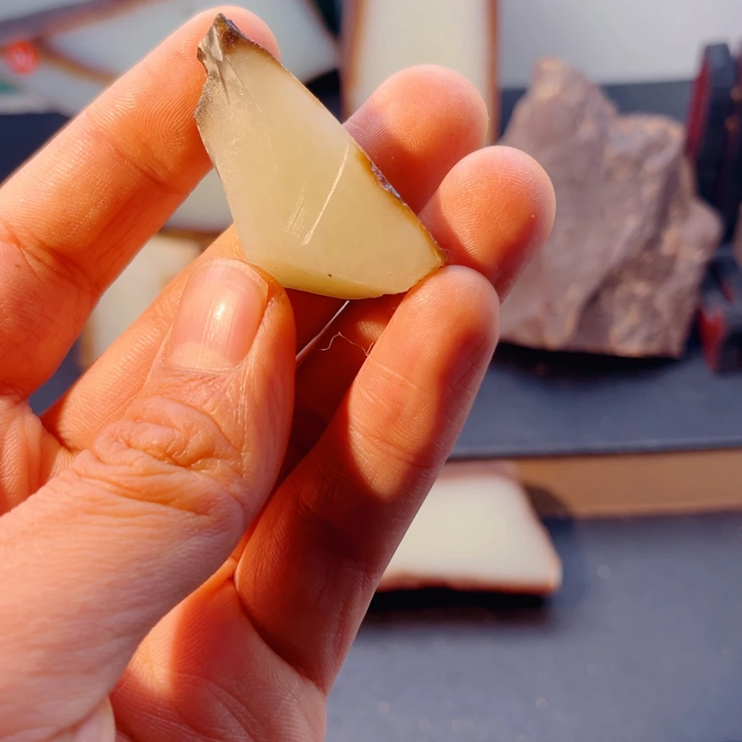 和田玉（糖玉）未镶嵌颈饰