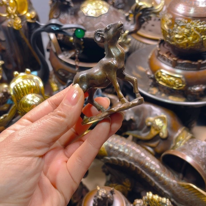 铜器摆件收收藏藏