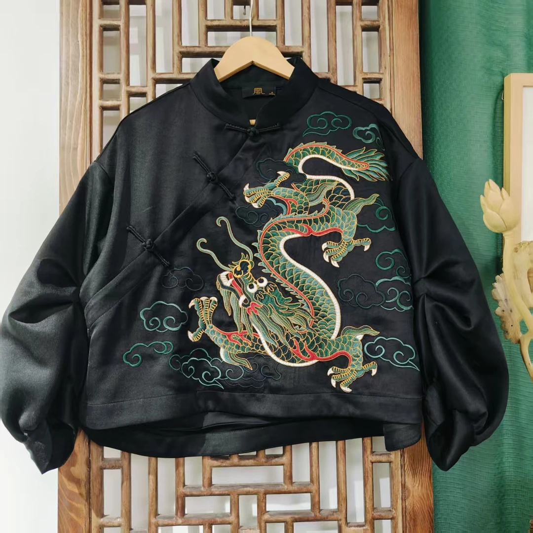 （LS488-27） 凤徕兮定制黑色光板底绿龙刺绣捏褶斜襟盘扣短上衣
